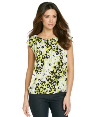 Relativity® Petites' Ruched Scoopneck Banded Bottom Top