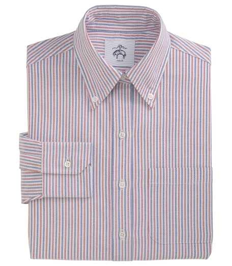 Cotton oxford. Mother-of-pearl buttons. Signature locker loop at neck. Machine wash. Made in the USA.