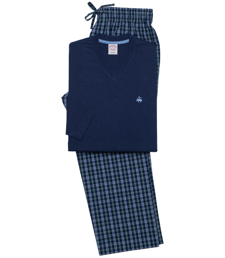 Solid long sleeve cotton knit shirt with embroidered  Golden Fleece logo on chest and contrasting tape on neck and side vents.Cotton broadcloth  loungepant with drawstring elastic waist, side seam, and back patch pocket. Machine wash. Imported.