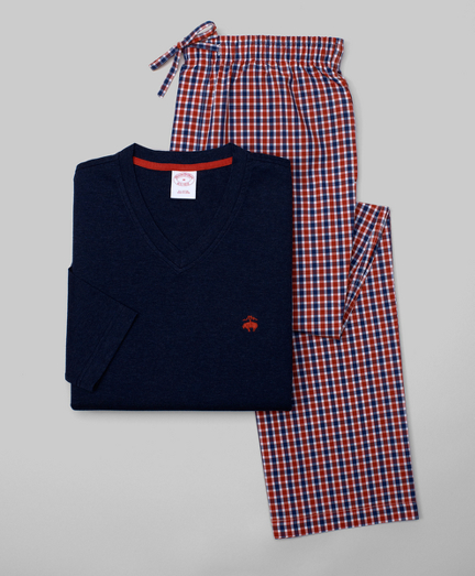 Solid long-sleeve cotton knit shirt with embroidered Golden Fleece� logo on chest. Cotton broadcloth lounge pants with drawstring elastic waist, side seam and back patch pockets. Machine wash. Imported.