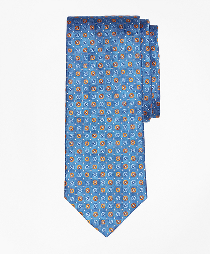 Framed Alternating Flower Tie
