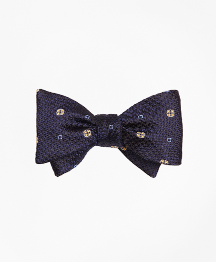 Houndstooth Medallion Bow Tie