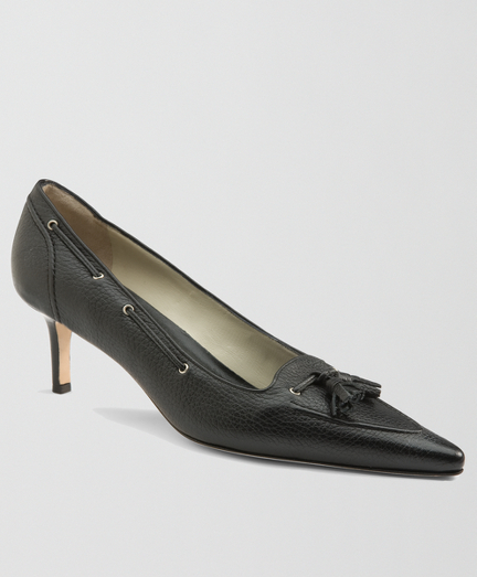 Supple Italian calfskin pump with 2 1/4" heel. Leather lining and sole. Made in Italy.