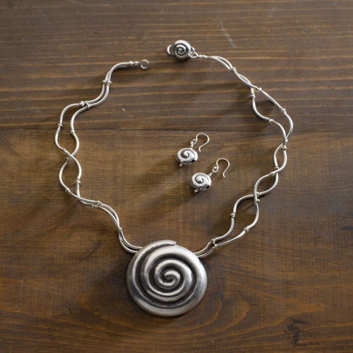 Swirl Necklace
