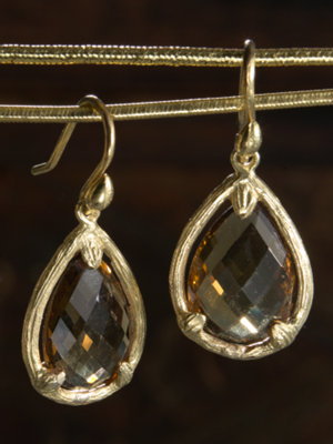 pod earring cognac quartz