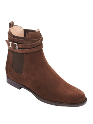 chelsea boots crease
