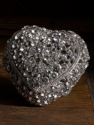 diamond heart box