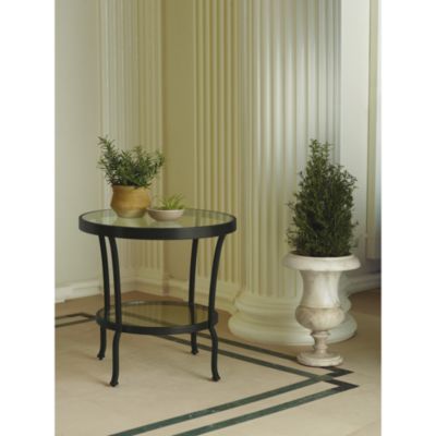 Shown In: Driftwood finish with clear glass top and white glass bottom