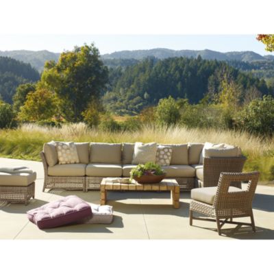 Shown In: Driftwood finish with SBNT112 fabric