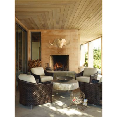 Shown In: Havana finish with SBNT109 fabric