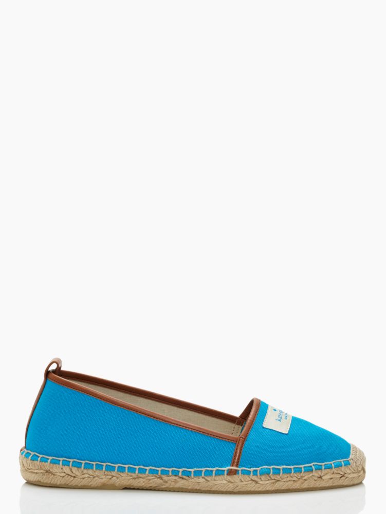 lara flat