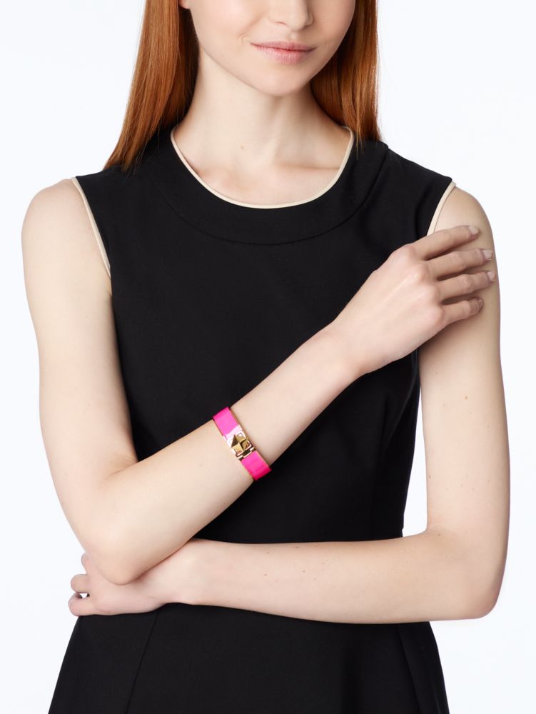 locked in thin bangle