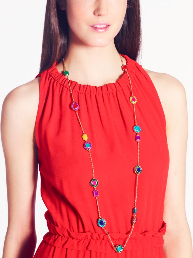 run around scatter necklace