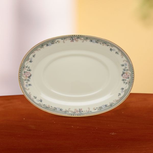 Spring Vista® Sauce Boat Stand