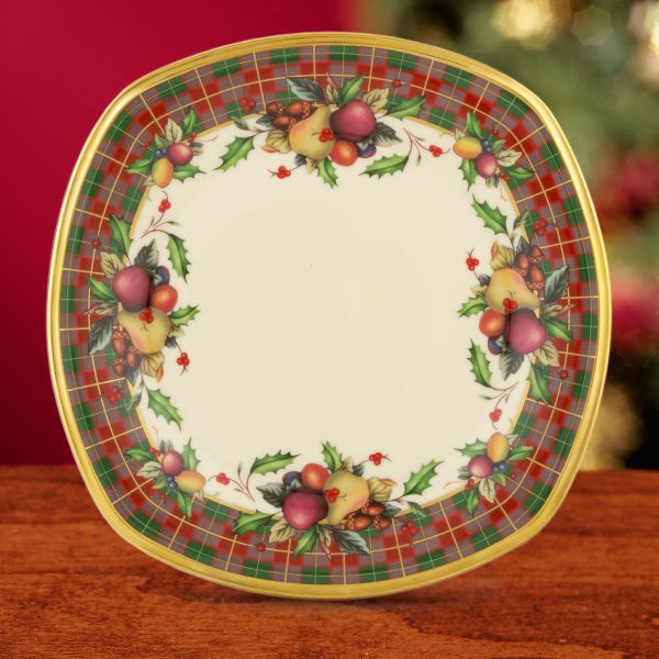 Holiday Tartan Square Accent Plate