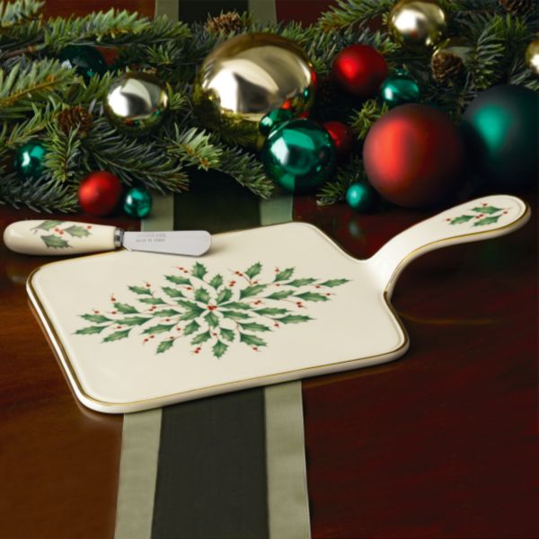 Holiday Cheeseboard with Spreader