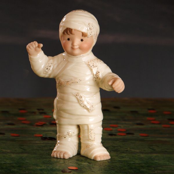 Max the Little Mummy
