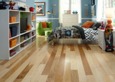 Sch�n Engineered&nbsp;Natural&nbsp;1/2"x5"&nbsp;Hickory&nbsp;Caraya spp.&nbsp;Clear Finish&nbsp;Engineered