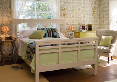 Julianna Bed in Ivory