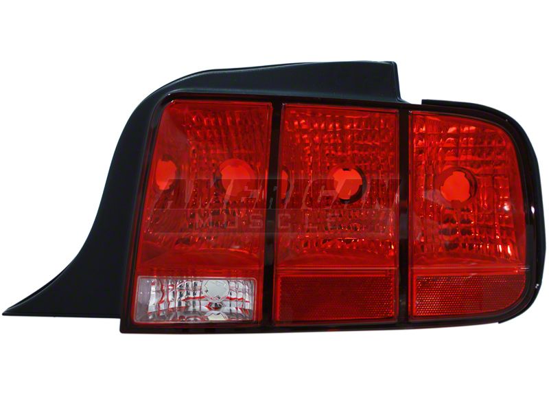 Mustang Stock Replacement Taillight - RH (05-09)