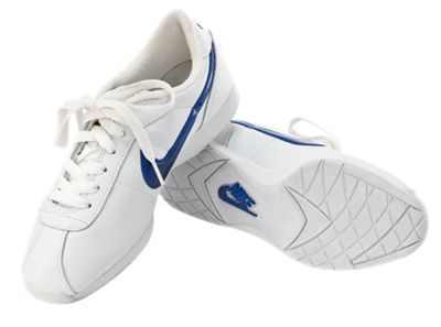 nike stamina cheer shoe