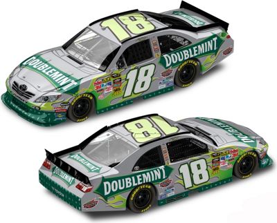 Kyle Busch 18 Doublemint 1 24 Scale Die Cast