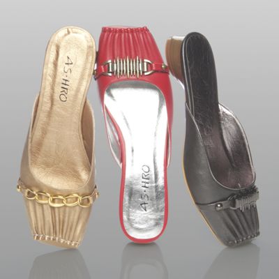 Pleated Flat - 9 W Gold