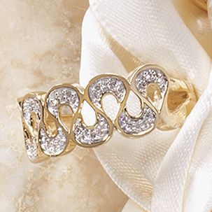 Ring 10K Gold Diamond Ribbon