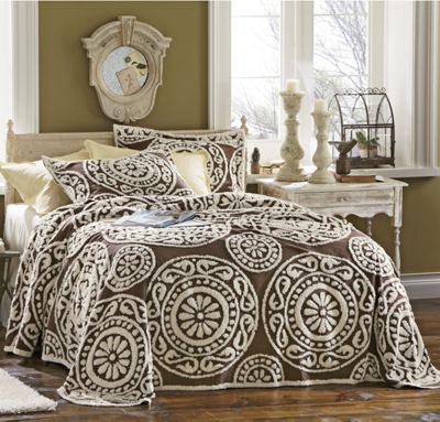 Medallion Chenille Bedspread And Sham