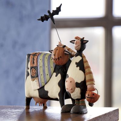 Williraye Studio Cowstume Party