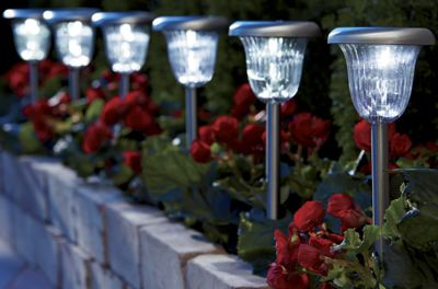 set of 6 solar pathway lights