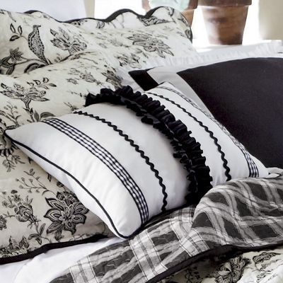 nanci ruffled pillow