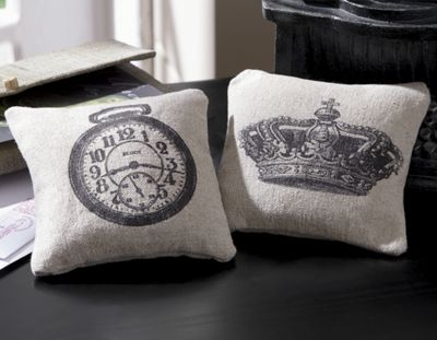 set of 2 decorative paperweights