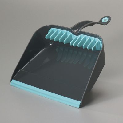 Quirky Broom Groomer