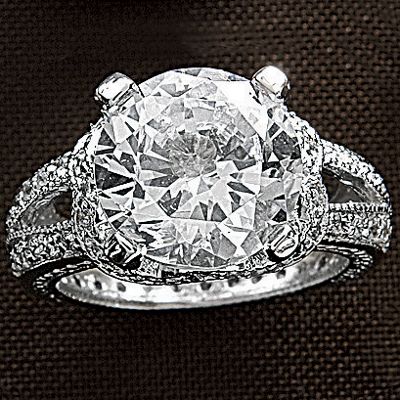 White Topaz Vintage Round Ring