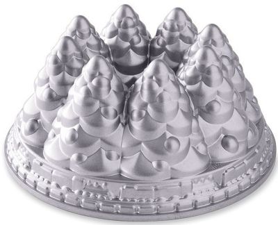 Original Nordic Ware 10 Cup Holiday Tree Bundt Cake Pan