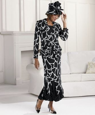 Giraffe print Ensemble And Hat By Tally Taylor