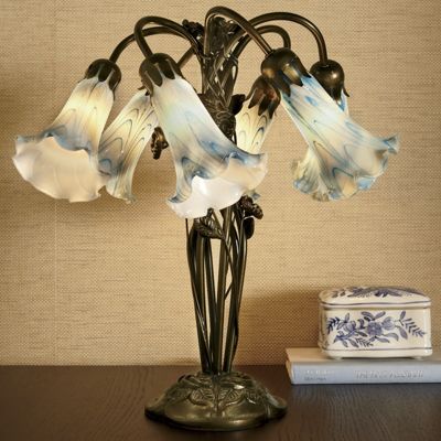 Lamp Graceful 6 Trumpet Shade