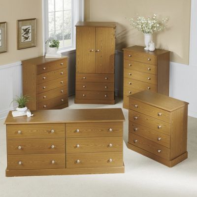 Traditional Bedroom Furniture