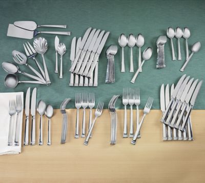 Flatware  81 Pc Winthrop Set
