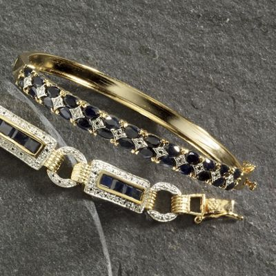 Oval Hinged Bangle With Diamond Accents