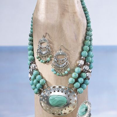 faux turquoise medallion necklace