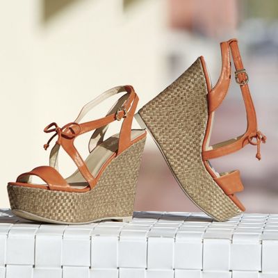 tie front wedge by monroe and main