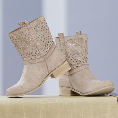 amy boot