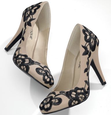 Embroidered Pump