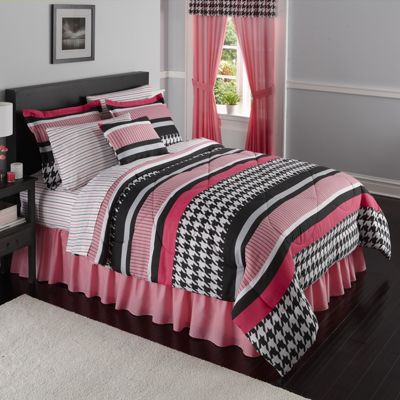 Horses and Wildcat Bedding and Window Treatments