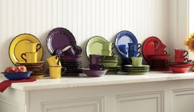 16 Piece Ruffle Dinnerware Set