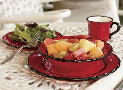 16 Piece Ruffle Dinnerware Set