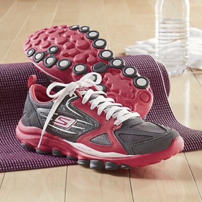 women s go train shoe by skechers