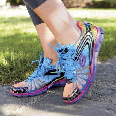 gratis running wild shoe by skechers